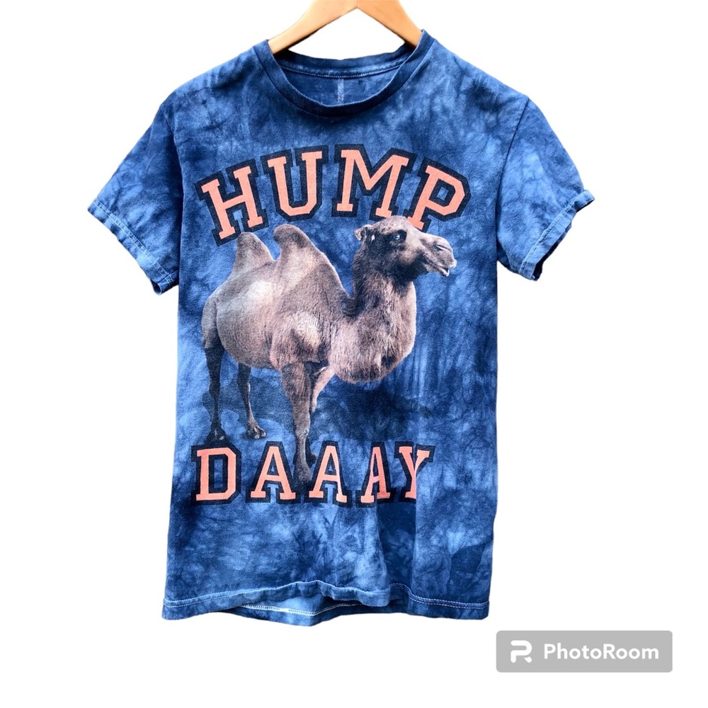 Hump Day Shirt Graphic Tee Camel Tie Dye Sz. Small